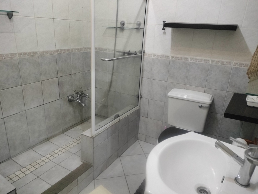 17 Bedroom Property for Sale in Aston Manor Gauteng