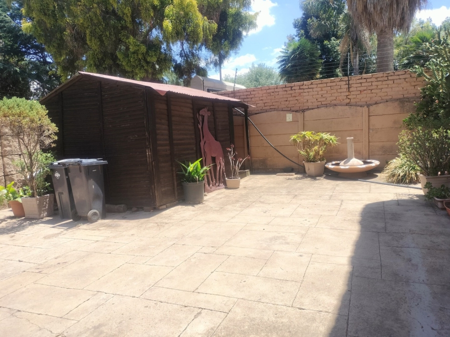 17 Bedroom Property for Sale in Aston Manor Gauteng