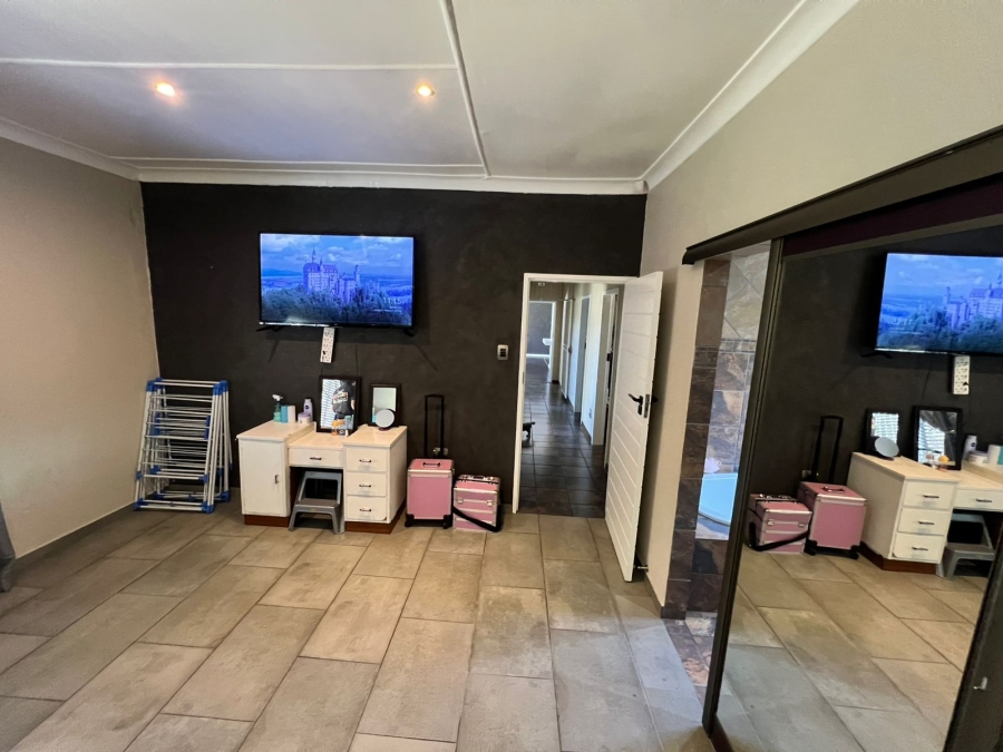 3 Bedroom Property for Sale in Elspark Gauteng