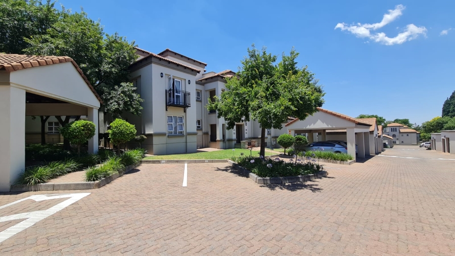 To Let 2 Bedroom Property for Rent in Lonehill Gauteng