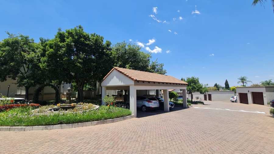 To Let 2 Bedroom Property for Rent in Lonehill Gauteng