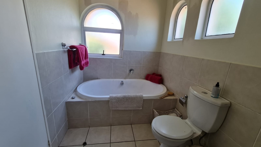 To Let 2 Bedroom Property for Rent in Lonehill Gauteng