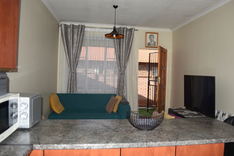 To Let 3 Bedroom Property for Rent in The Orchards Gauteng