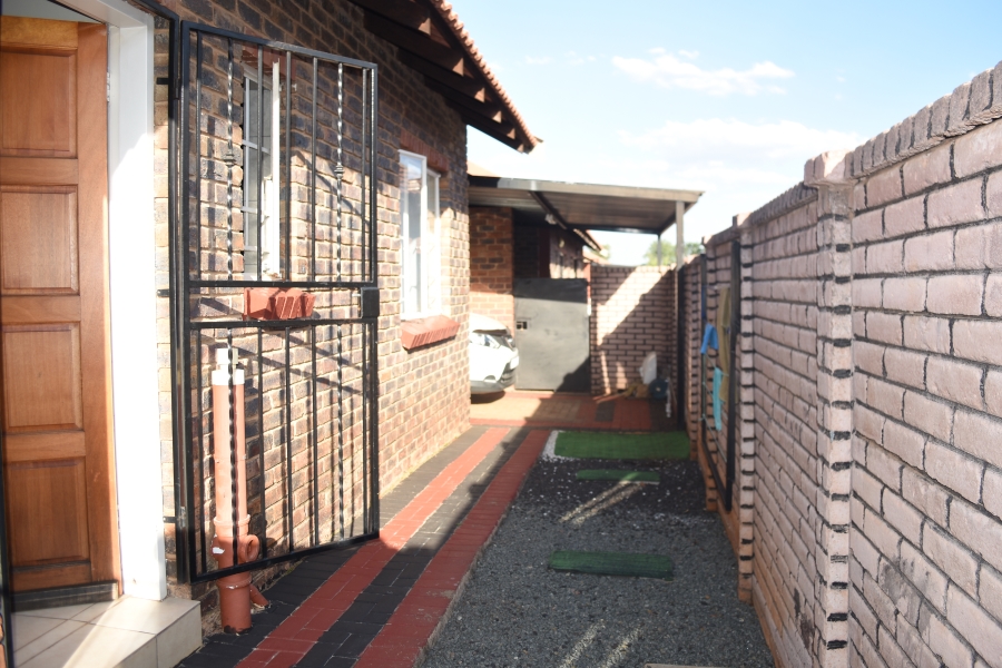 To Let 3 Bedroom Property for Rent in The Orchards Gauteng