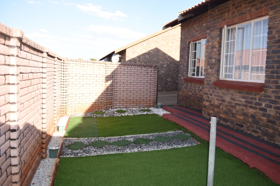 To Let 3 Bedroom Property for Rent in The Orchards Gauteng