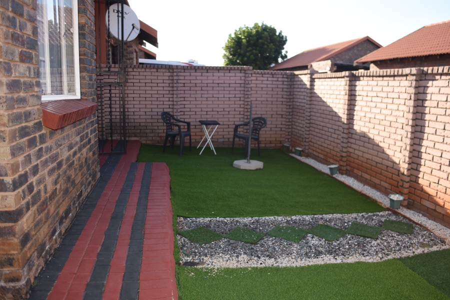 To Let 3 Bedroom Property for Rent in The Orchards Gauteng