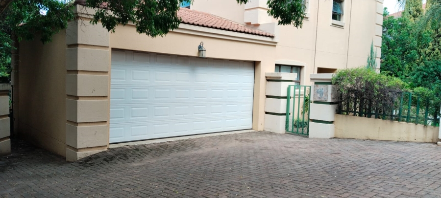 To Let 3 Bedroom Property for Rent in Ruimsig A H Gauteng