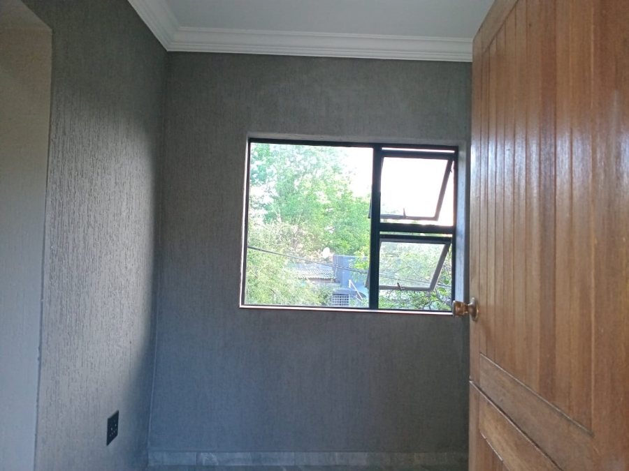 To Let 1 Bedroom Property for Rent in Peacehaven Gauteng