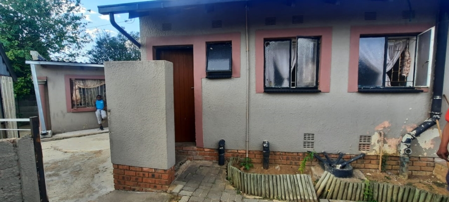 4 Bedroom Property for Sale in Crystal Park Gauteng