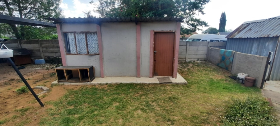 4 Bedroom Property for Sale in Crystal Park Gauteng