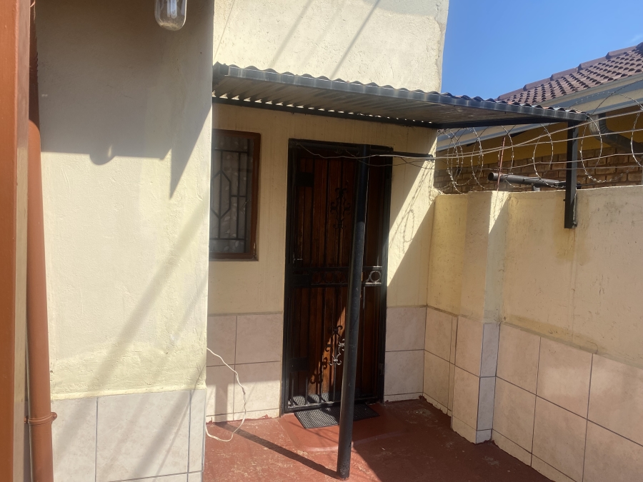 To Let 3 Bedroom Property for Rent in Mamelodi East Gauteng