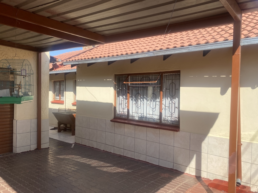 To Let 3 Bedroom Property for Rent in Mamelodi East Gauteng