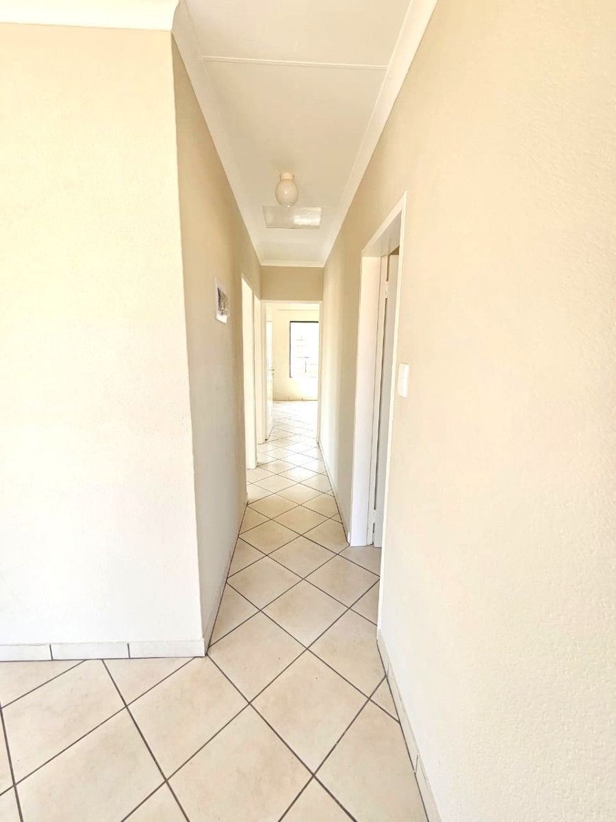 3 Bedroom Property for Sale in Windmill Park Gauteng