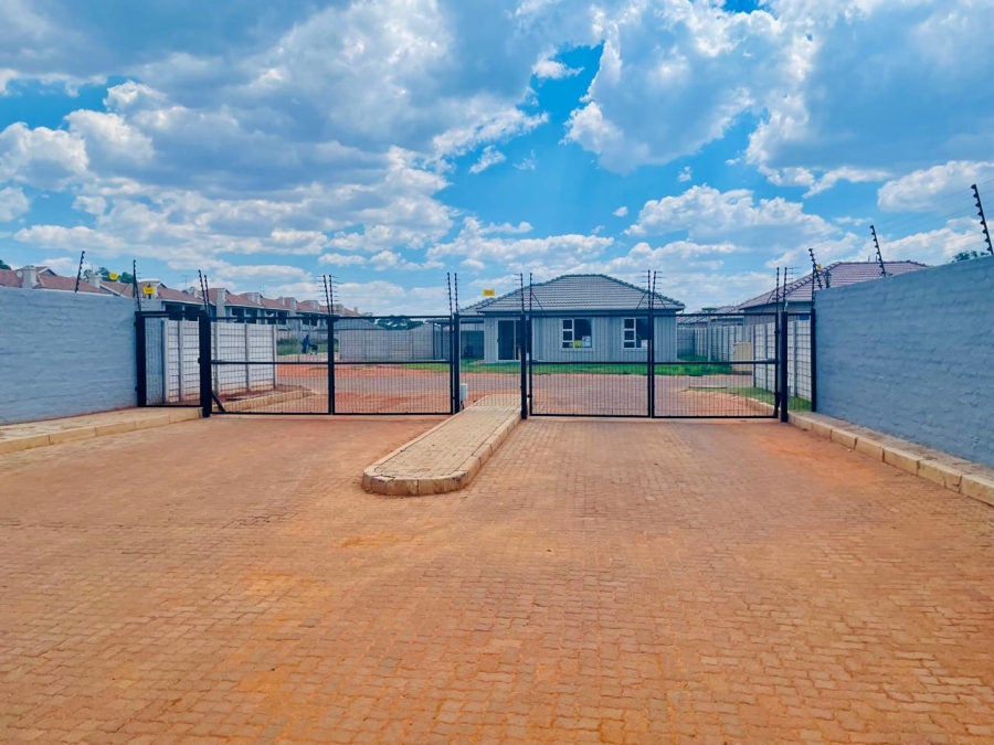 2 Bedroom Property for Sale in Tsakane Ext 12 Gauteng