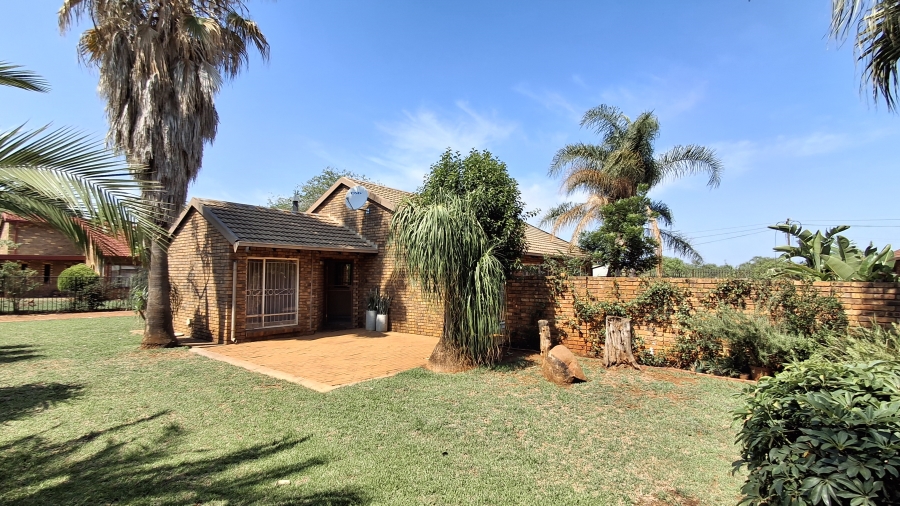 3 Bedroom Property for Sale in Doornpoort Gauteng