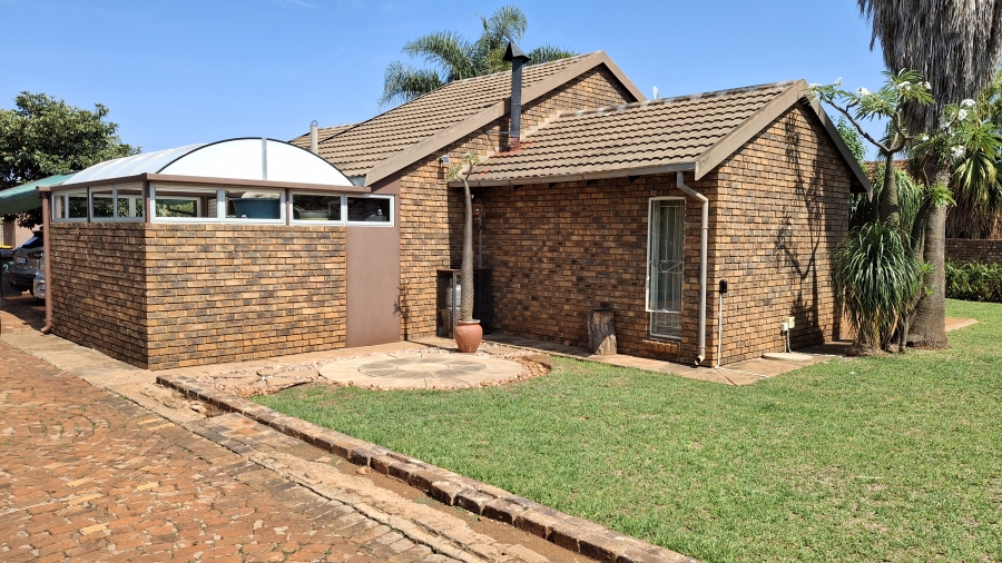 3 Bedroom Property for Sale in Doornpoort Gauteng