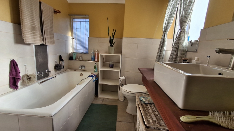 3 Bedroom Property for Sale in Magalieskruin Gauteng