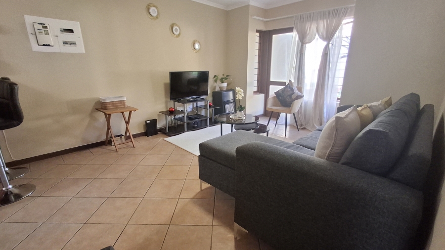 2 Bedroom Property for Sale in Montana Tuine Gauteng