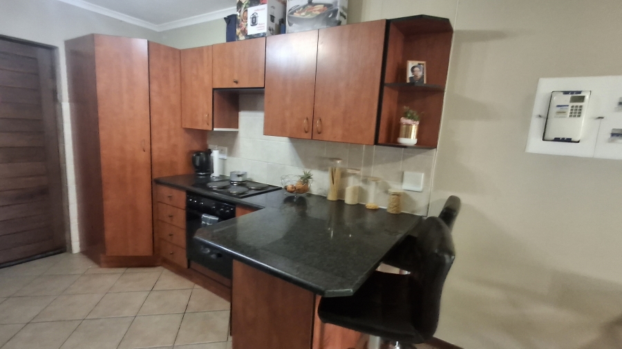 2 Bedroom Property for Sale in Montana Tuine Gauteng