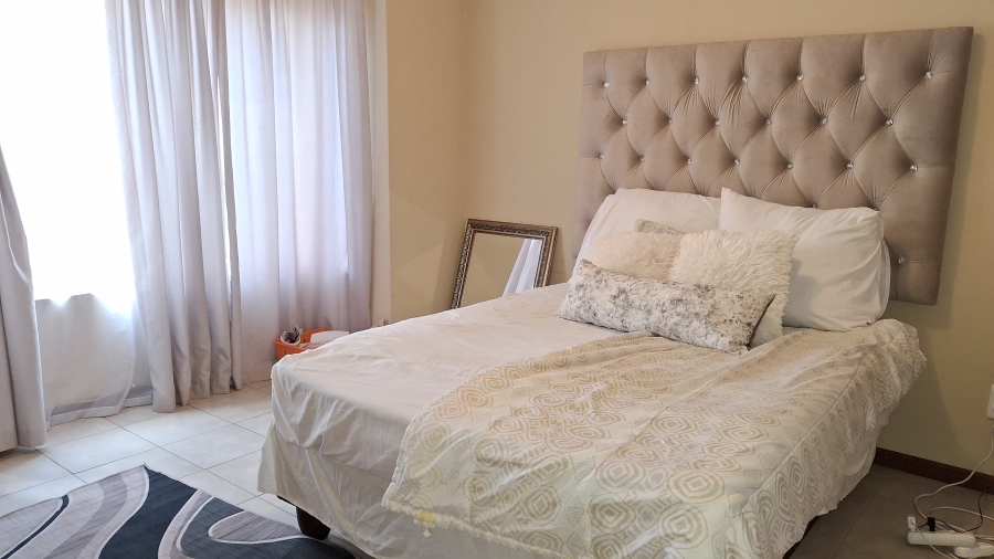 2 Bedroom Property for Sale in Montana Tuine Gauteng