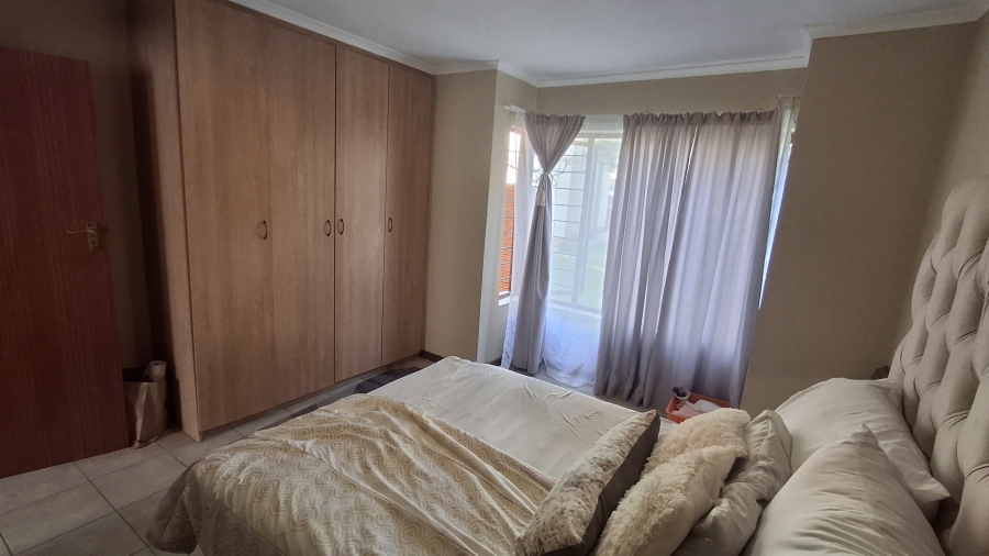 2 Bedroom Property for Sale in Montana Tuine Gauteng