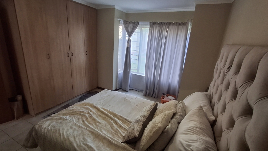 2 Bedroom Property for Sale in Montana Tuine Gauteng