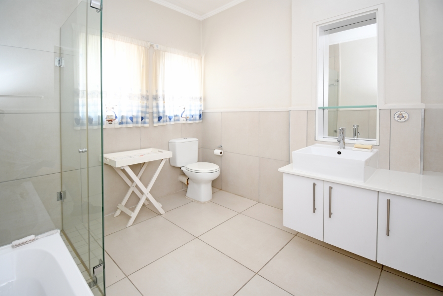 2 Bedroom Property for Sale in Broadacres Gauteng