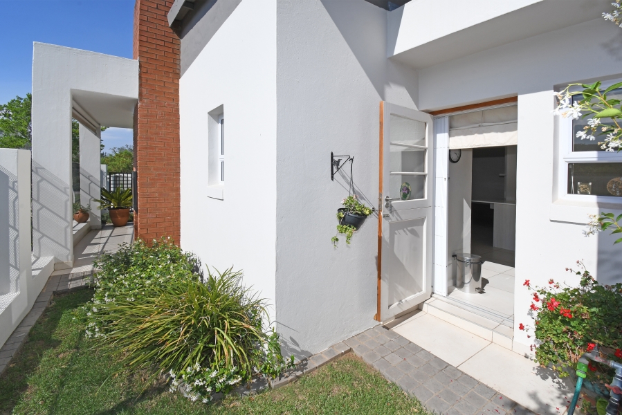 2 Bedroom Property for Sale in Broadacres Gauteng