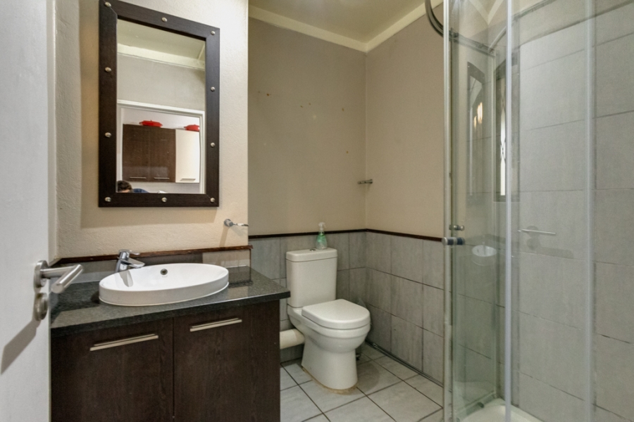 1 Bedroom Property for Sale in Fourways Gauteng