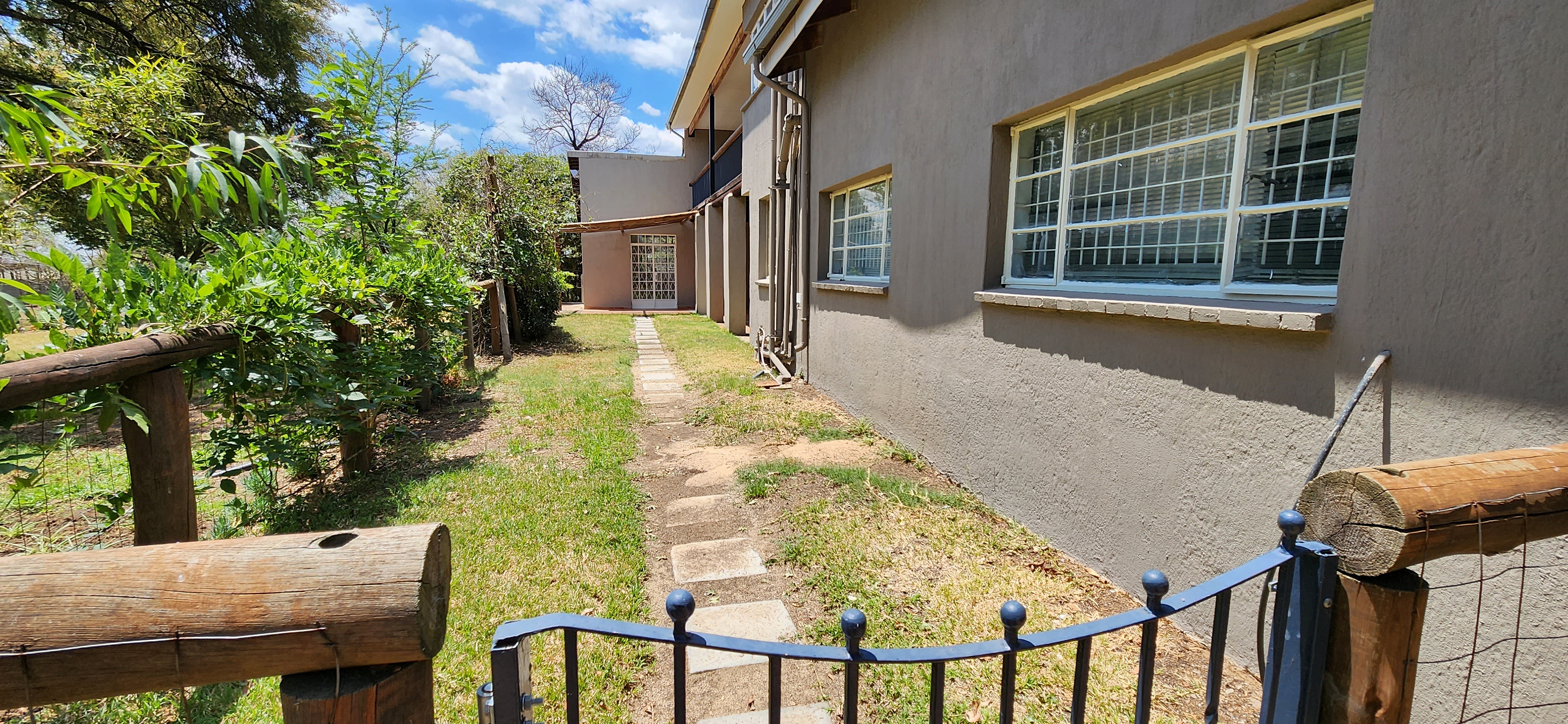 9 Bedroom Property for Sale in Blue Hills AH Gauteng