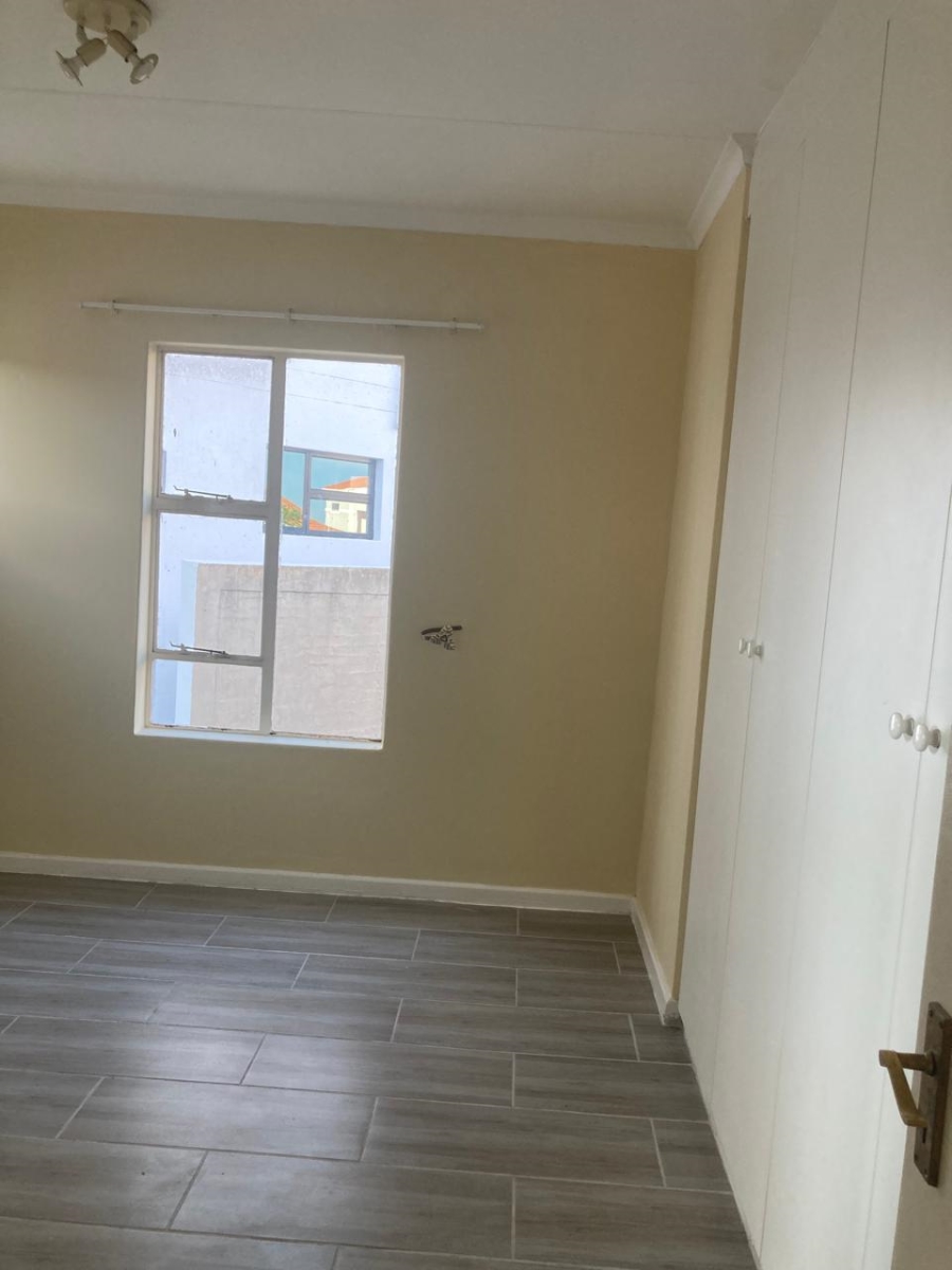 To Let 2 Bedroom Property for Rent in Northcliff Gauteng