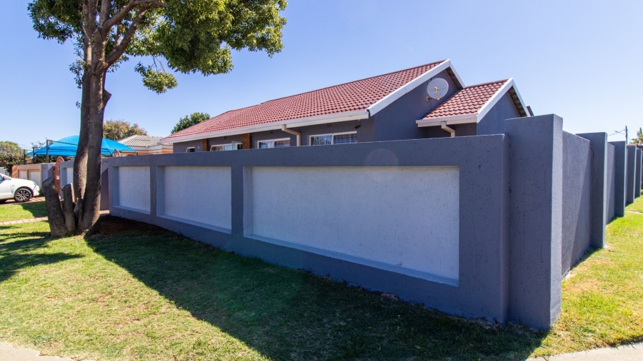 3 Bedroom Property for Sale in Ennerdale Gauteng