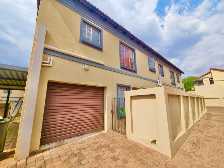 3 Bedroom Property for Sale in Annlin Gauteng