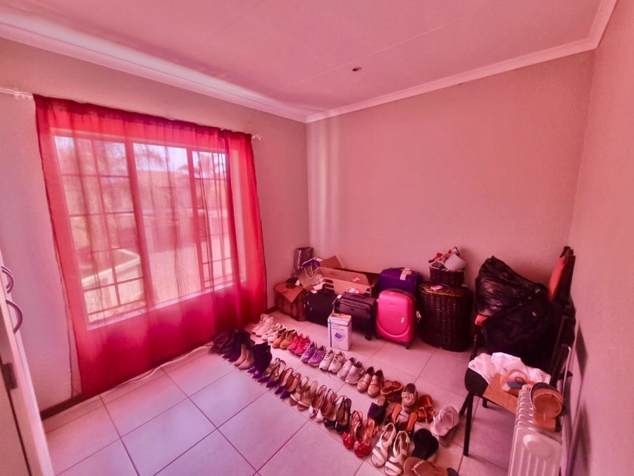 3 Bedroom Property for Sale in Annlin Gauteng