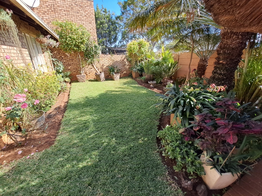 2 Bedroom Property for Sale in Annlin Gauteng