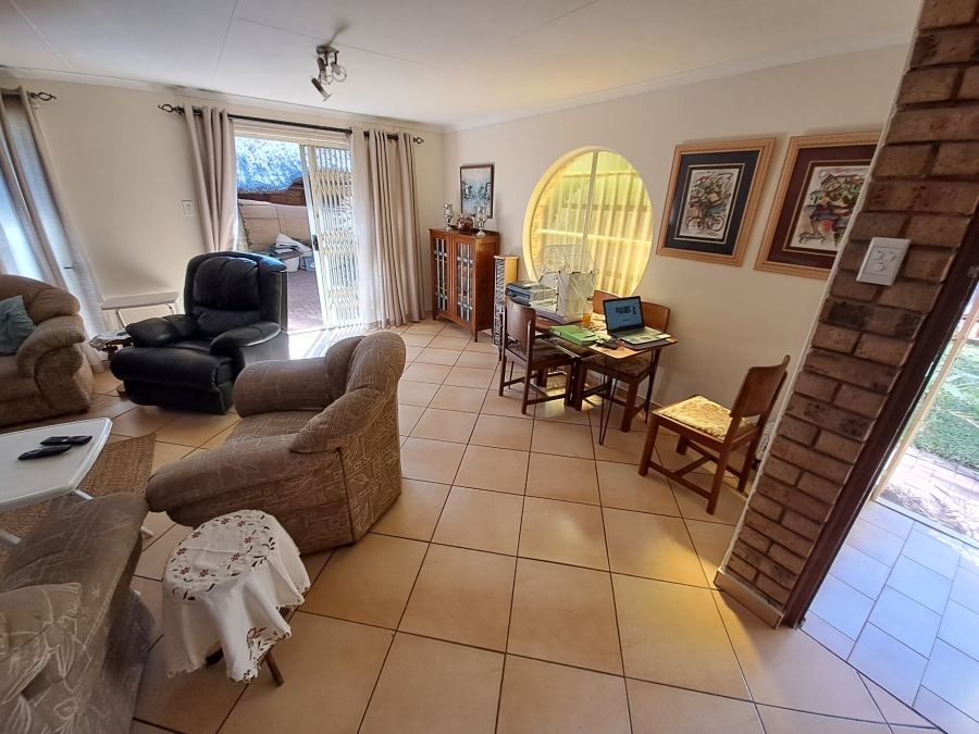 2 Bedroom Property for Sale in Annlin Gauteng