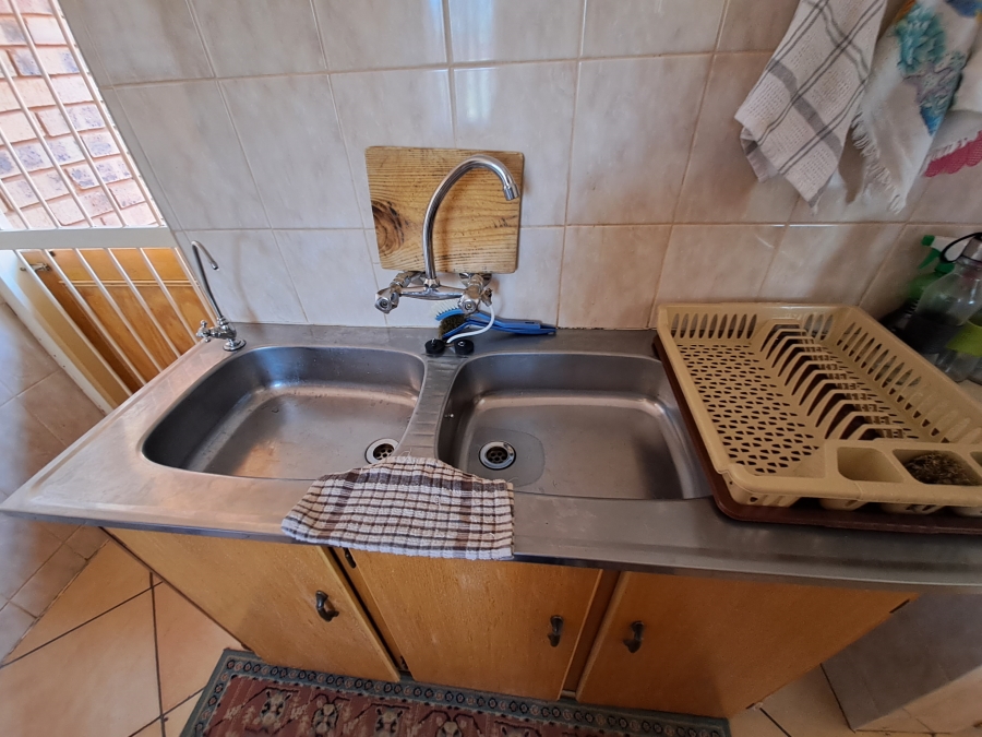 2 Bedroom Property for Sale in Annlin Gauteng