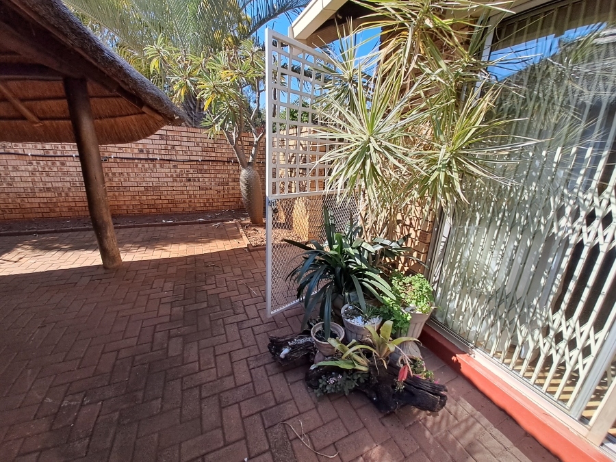 2 Bedroom Property for Sale in Annlin Gauteng