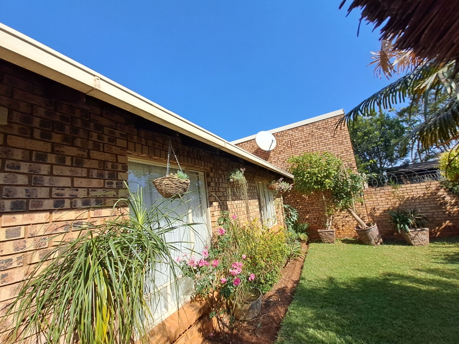 2 Bedroom Property for Sale in Annlin Gauteng