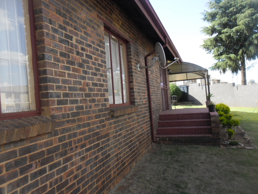 3 Bedroom Property for Sale in Groblerpark Gauteng