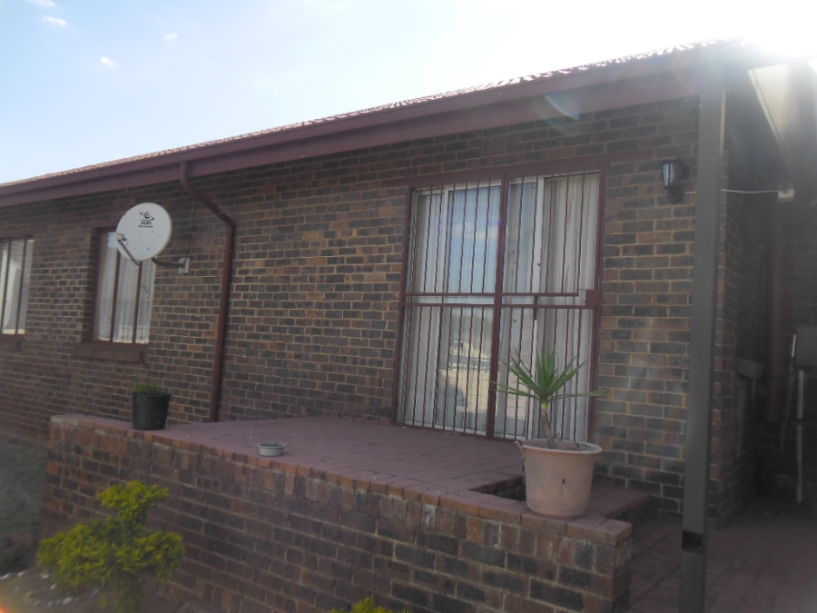 3 Bedroom Property for Sale in Groblerpark Gauteng