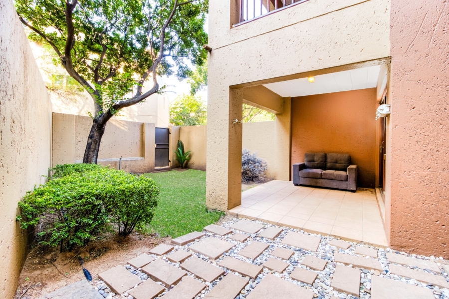 1 Bedroom Property for Sale in Lonehill Gauteng