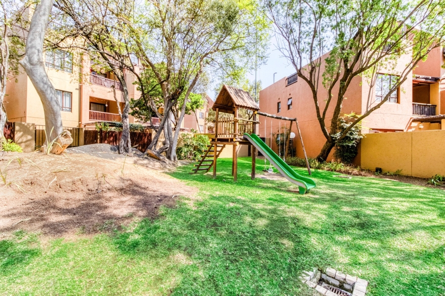 1 Bedroom Property for Sale in Lonehill Gauteng