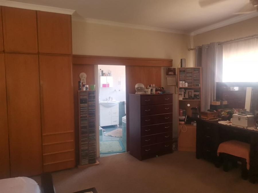 4 Bedroom Property for Sale in Booysens Gauteng