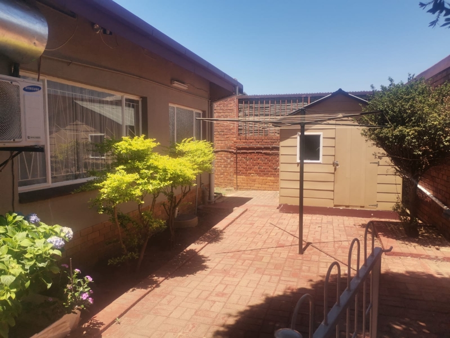 4 Bedroom Property for Sale in Booysens Gauteng