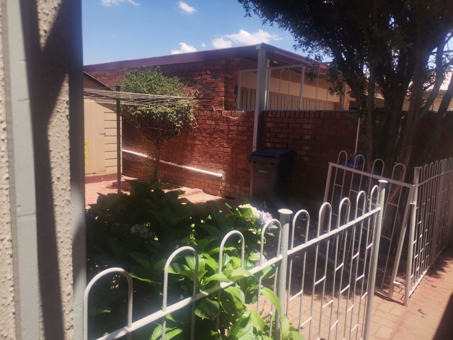 4 Bedroom Property for Sale in Booysens Gauteng