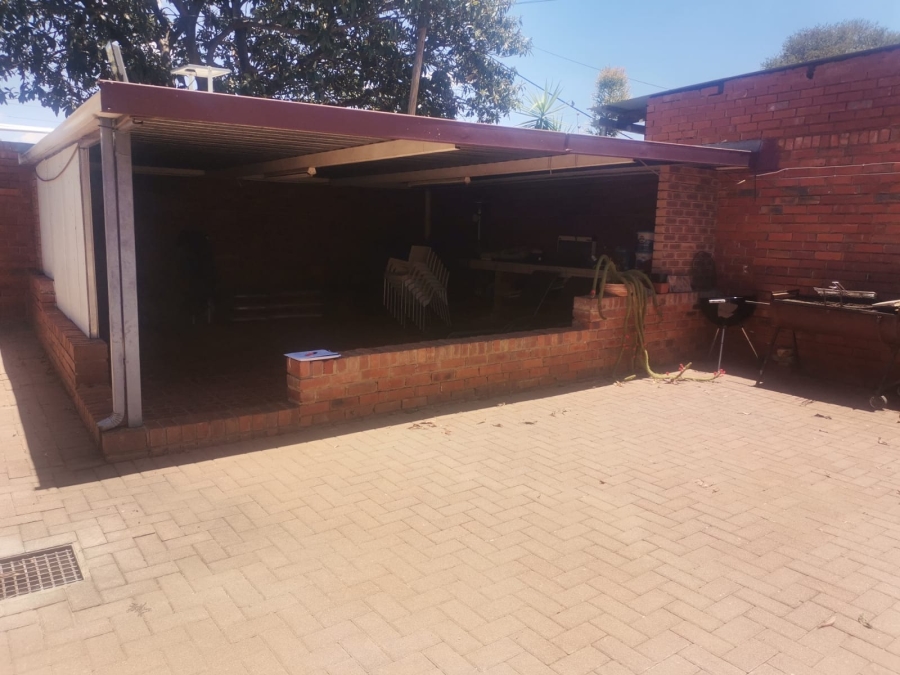 4 Bedroom Property for Sale in Booysens Gauteng