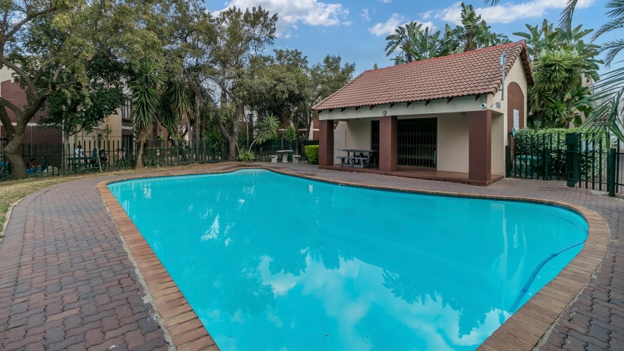 2 Bedroom Property for Sale in Bromhof Gauteng