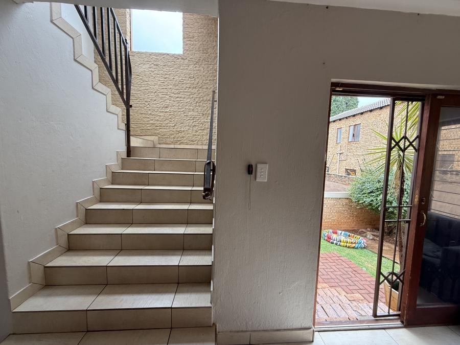 To Let 2 Bedroom Property for Rent in Willowbrook Gauteng