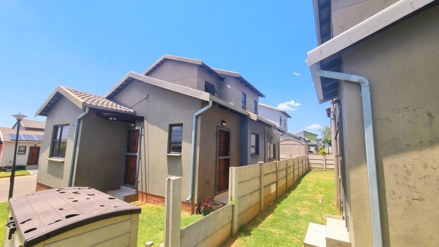 3 Bedroom Property for Sale in Noordwyk Gauteng